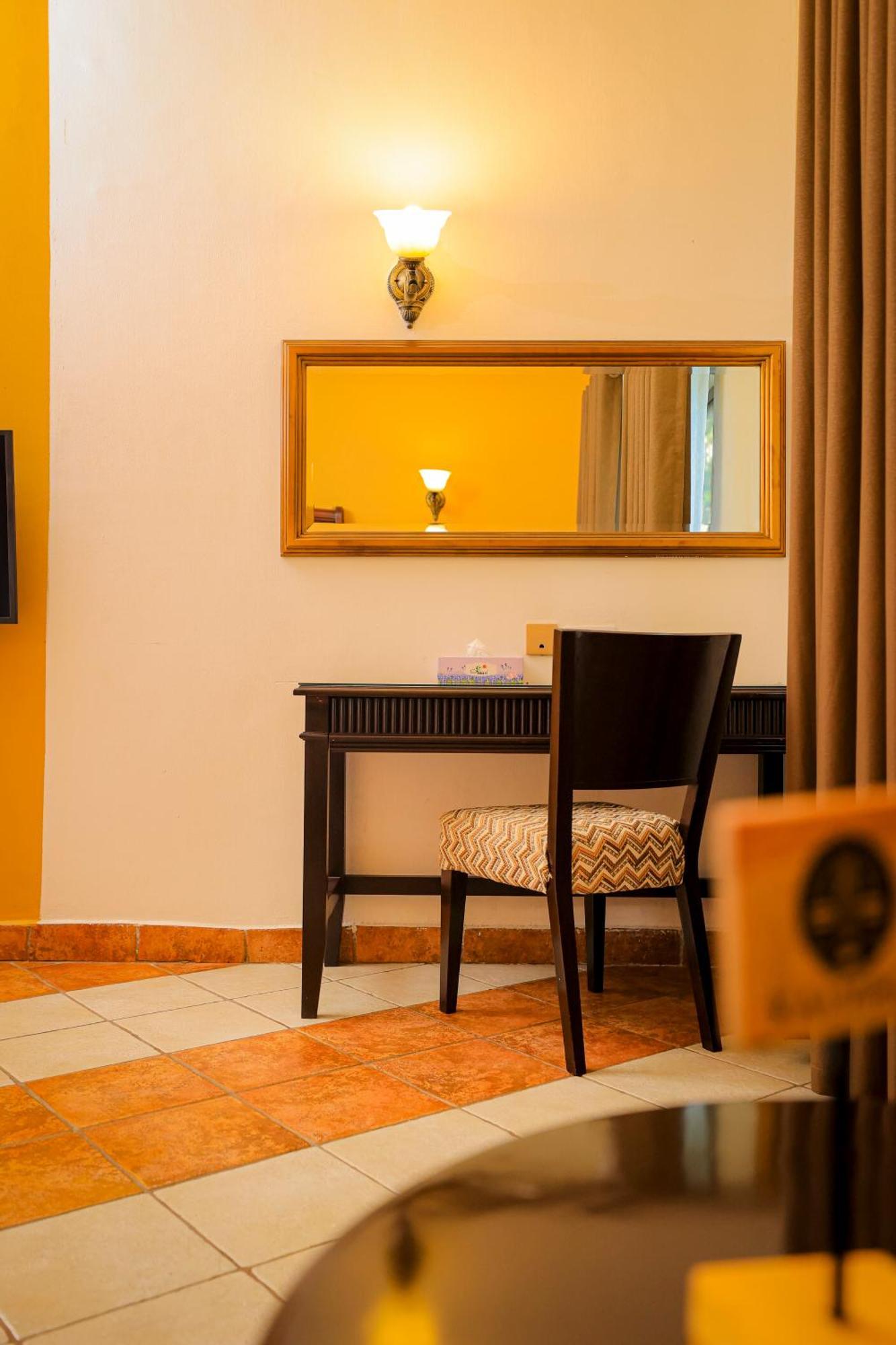 Colosseum Boutique Hotel & Spa Dar es Salaam Bilik gambar